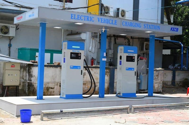 250 E vehicle charging stations to come up all over kerala