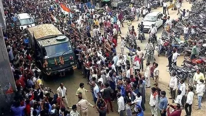 last farewell to madhya pradesh martyr manish carpenter More than one lakh people saluted to kpr