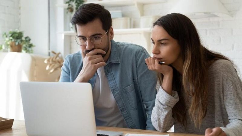 LIC policies for salaried people, know rules and benefits MJA