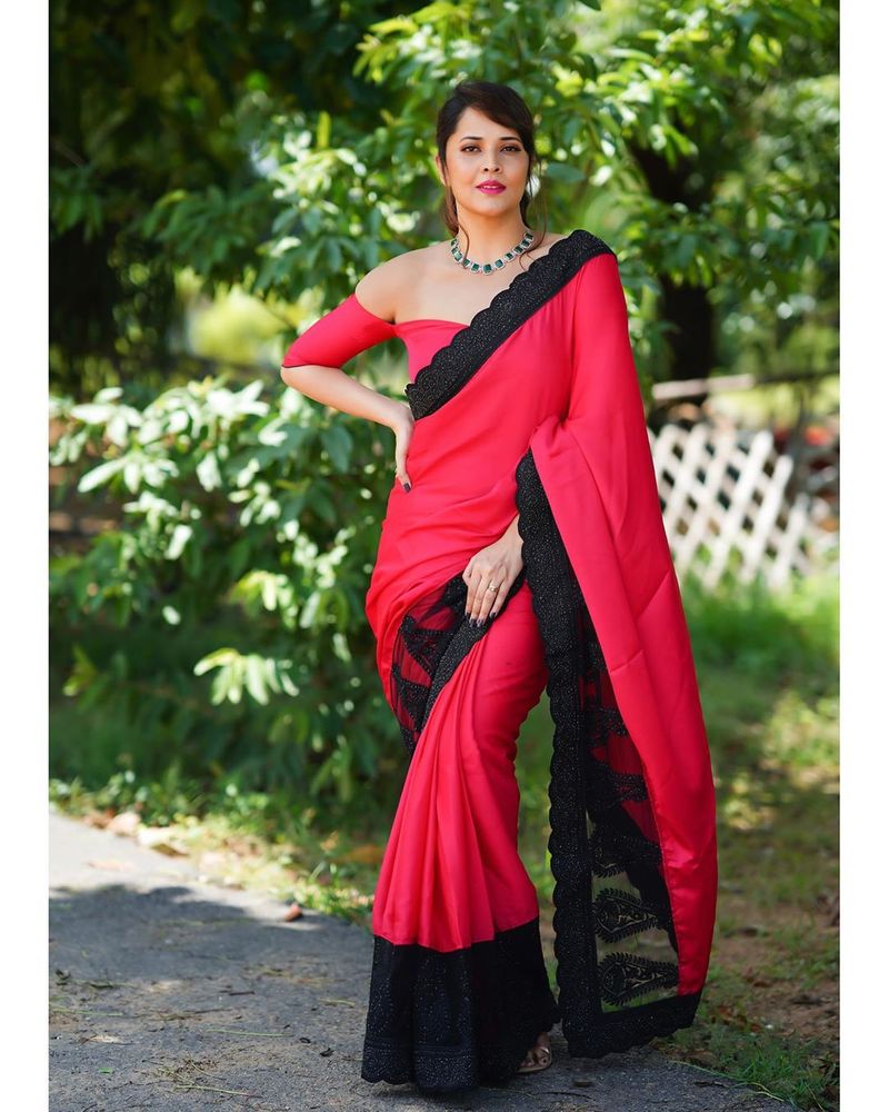 Anasuya Bharadwaj in Red Saree, Hot Looks For Jabardasth Show