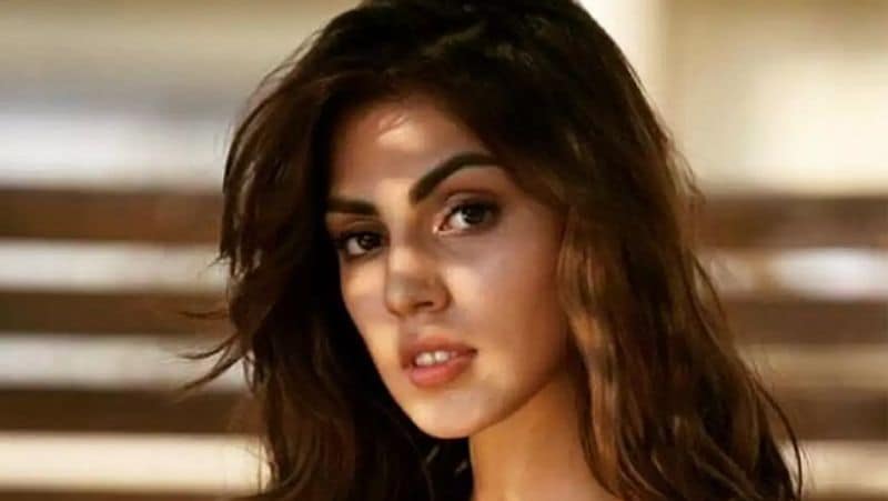 rhea chakraborty opens up on ankita lokhande front of media BJC