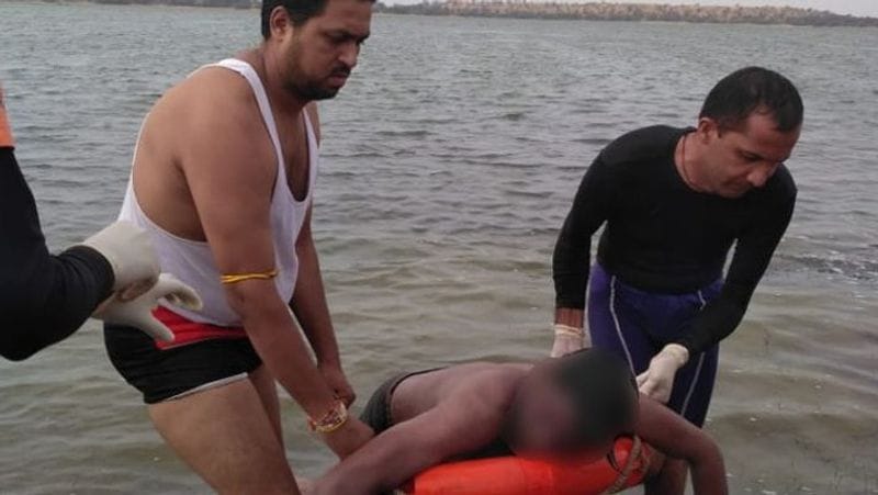 rajasthan news 2 childhood friends died together in drown while bathing in lake in rajasthan bikaner kpr