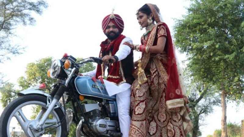 rajasthan news sri ganganagar unique weddings brides reaches groom house on bike kpr