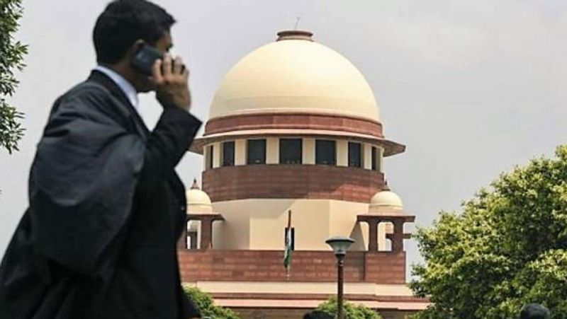 former minister and senior lawyer of SC kapil sibal charges 15 lakh rupees per hearing