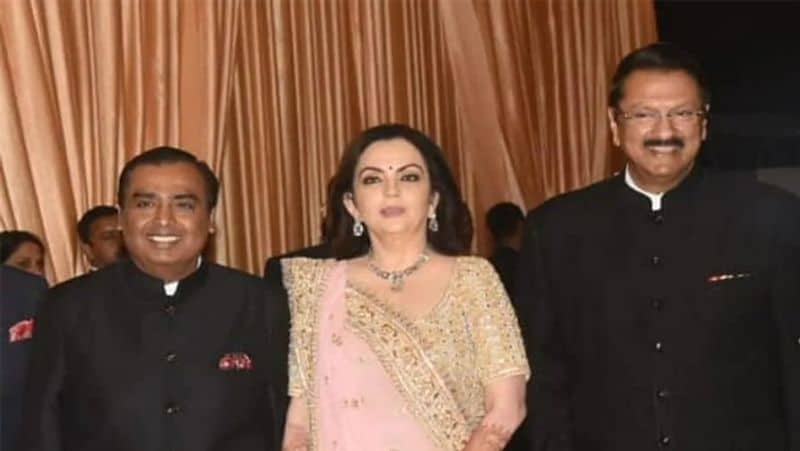 ajay piramal is poor than mukesh ambani, know more about his business dva