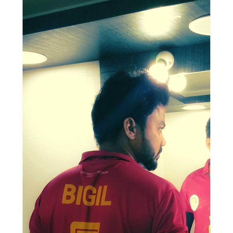 young actor put dope for vijay acting bigil movie photo goes viral