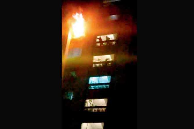 rati agnikothiri house met in fire accident