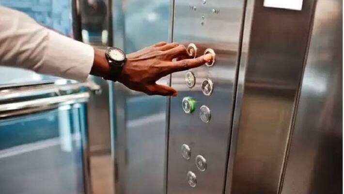 Mumbai lady Teacher Gets Stuck Between Moving Lift Doors At School, Dies Mumbai lady Teacher Gets Stuck Between Moving Lift Doors At School, Dies