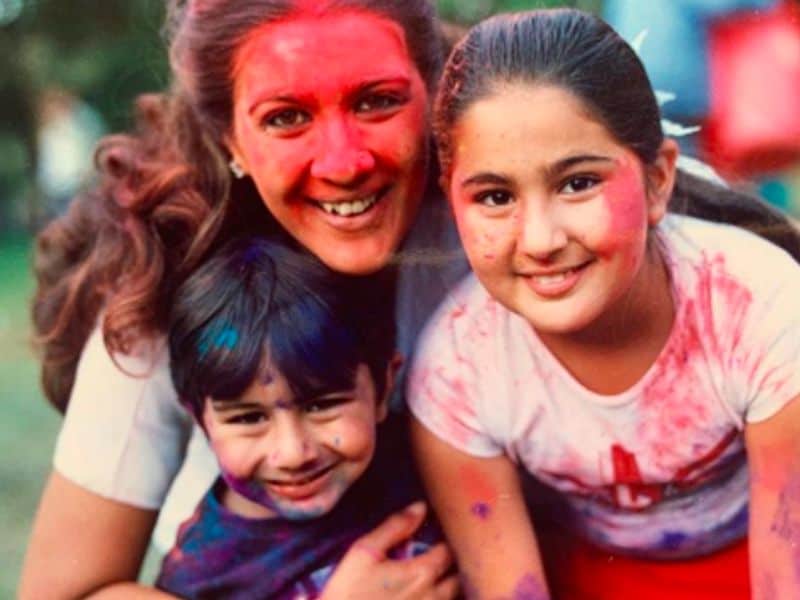 Bollywood actress sara ali khan trolled for celebrating Ganesh chathurthi