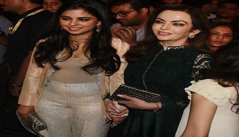 mukesh ambani wife nita ambani life style & tea details and cost