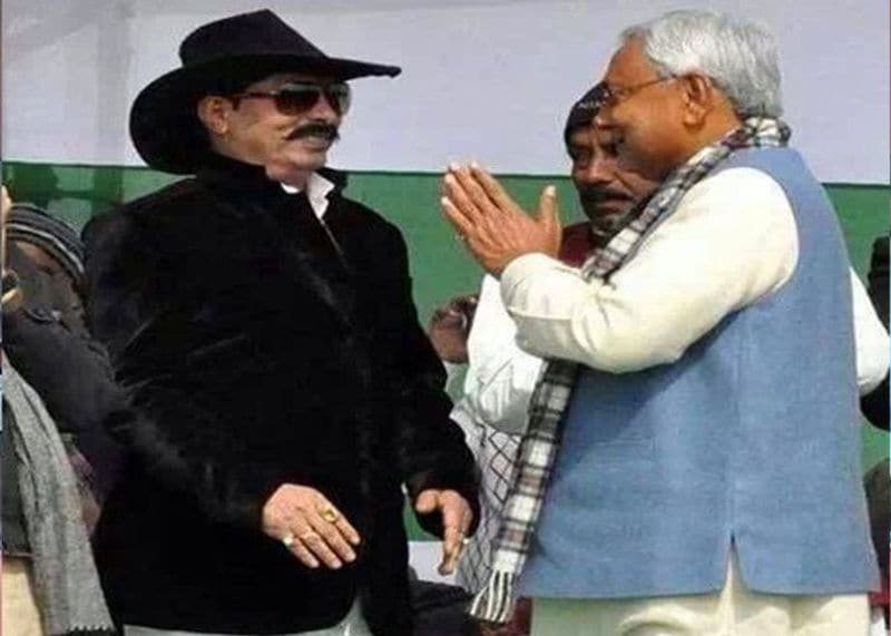 बताते चले कि अनंत सिंह उस समय भी विवाद में आए थे जब उन्होंने तत्कालीन सीएम जीतन राम मांझी को धमकी दी थी। उन्होंने ये धमकी तब दी थी जब मांझी ने नीतीश के खिलाफ बगावत की थी। (फाइल फोटो)