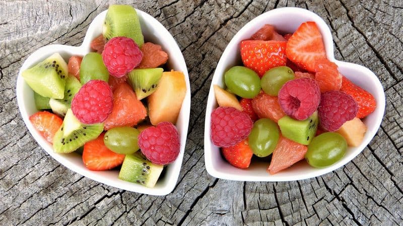 Whats the best time to eat fruit before dinner or after?