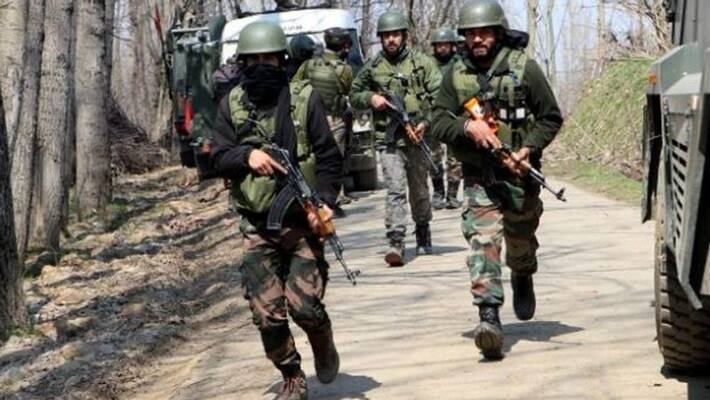 Encounter breaks out between security forces and terrorists in Jammu and Kashmir Pulwama BSS Encounter breaks out between security forces and terrorists in Jammu and Kashmir Pulwama BSS
