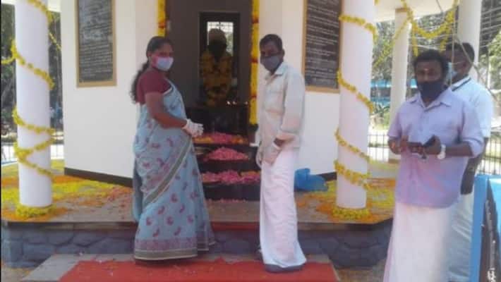 walayar rape case victims parents visit ayyankali memorial statue walayar rape case victims parents visit ayyankali memorial statue