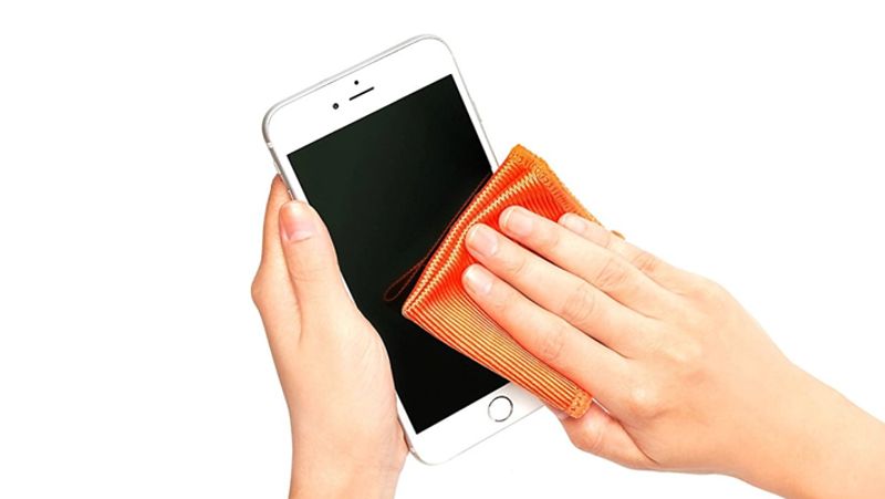 Be careful if you clean your phone with sanitizer Mobile can be damaged BDD