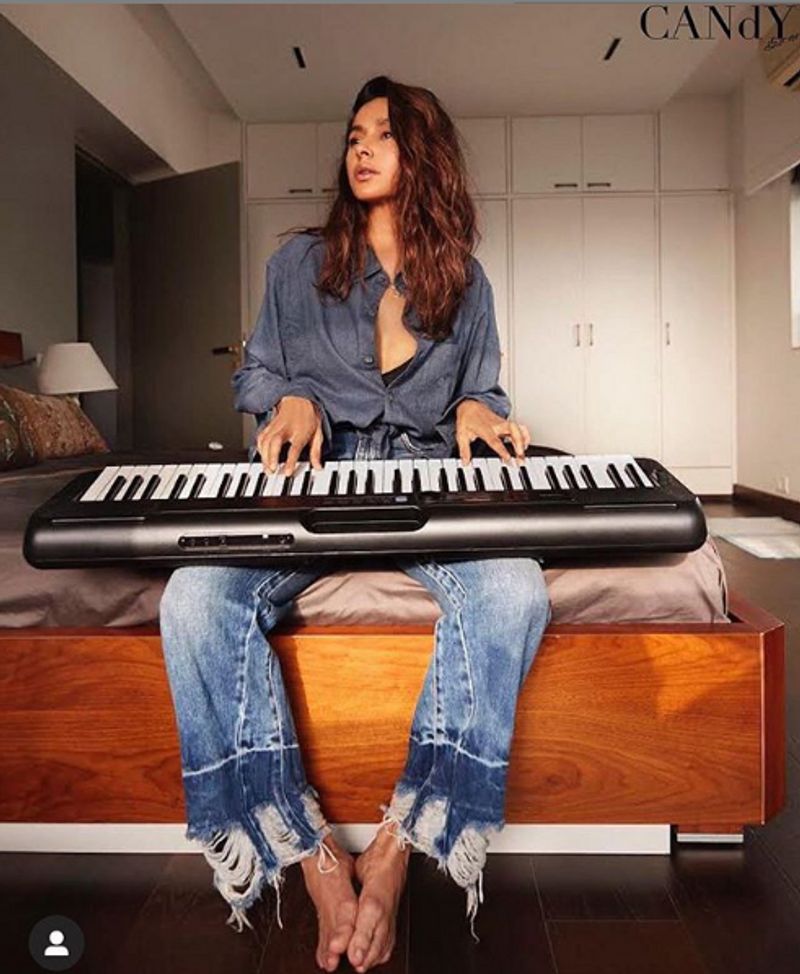 shibani dandekar lesser known facts about farhan akhtar girlfriend