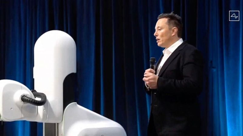 Elon Musk trots out pigs in demo of Neuralink brain implants