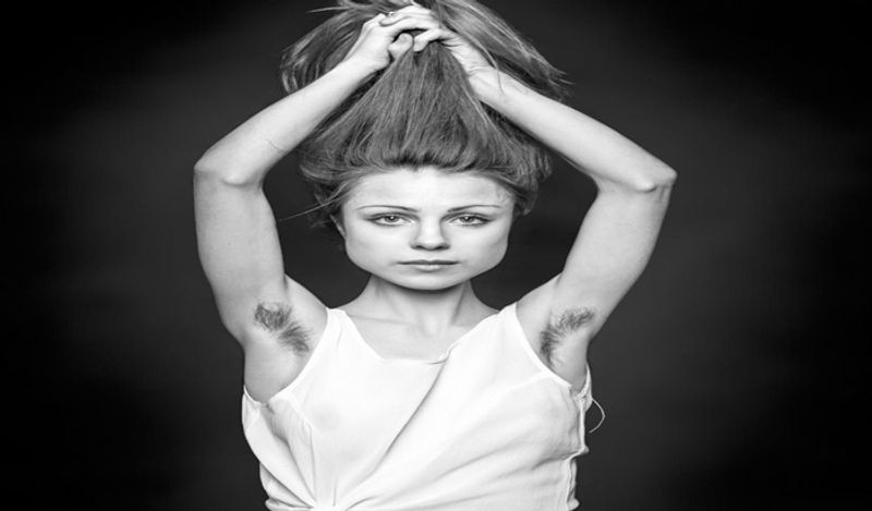powerful women shared snapes of armpit full with hairs kph