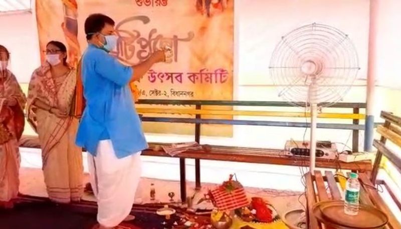 সল্টলেক বিজে ব্লকের দুর্গাপুজো এবার ৩৭ তম বর্ষে পদার্পণ করবে। খুঁটি পুজো সম্পন্ন হতেই বিজে ব্লক উৎসব কমিটির প্রেসিডেন্ট উমা শংকর ঘোষ দস্তিদার জানান, 'এবারের পূজার থিম হিসেবে থাকছে -রাজবাড়ি।'