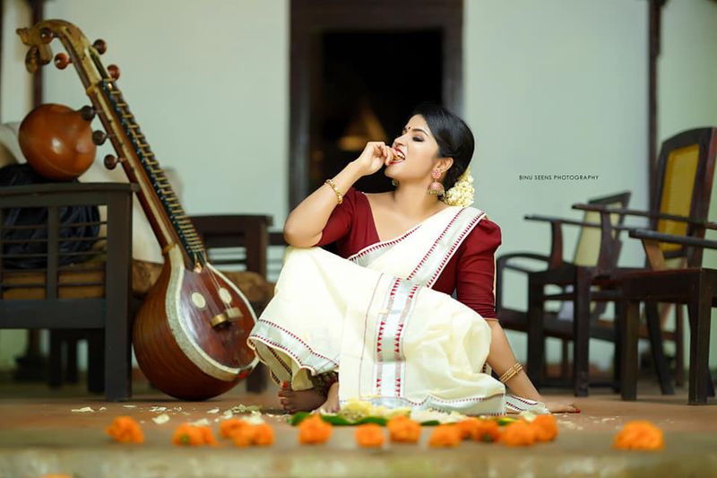 kudumbavilakku negative character Vedika Amiya Shirdi s photoshoot