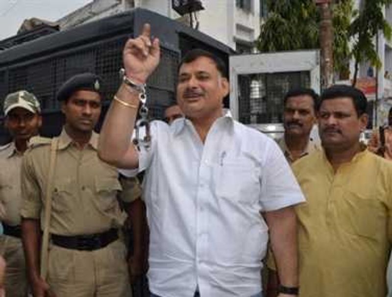 In jail, dancers used to dance for Munna Shukla, while serving sentence, did PhD, murdered from DM to minister ASA