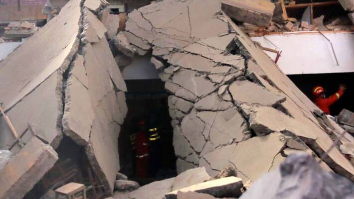 17 killed as restaurant collapses in China 17 killed as restaurant collapses in China