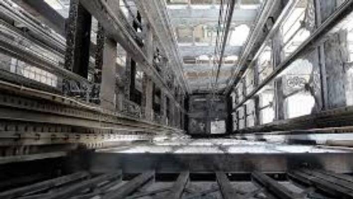 man falls to lift shaft in aquarantine centre in tamilnadu man falls to lift shaft in aquarantine centre in tamilnadu