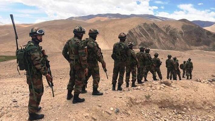 India china clash Indian army blocks Chinese provocative military movement at pangong bsm India china clash Indian army blocks Chinese provocative military movement at pangong bsm