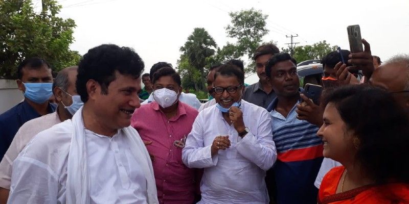 BJP Mukul Roy visits Ashram of TMC leader in Birbhum BTG