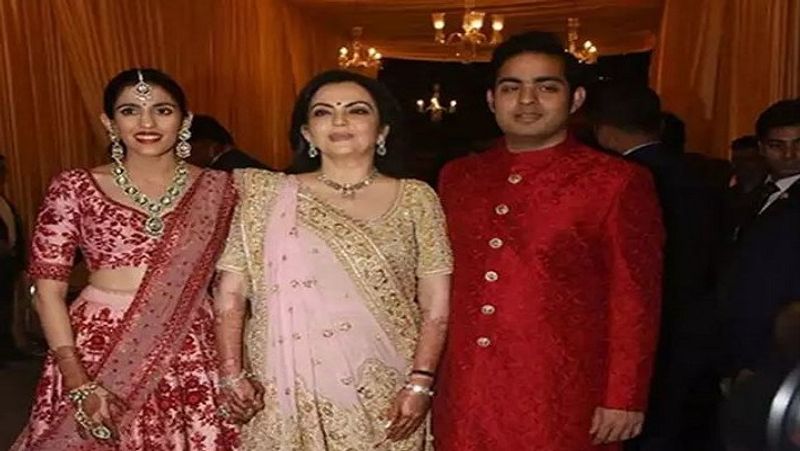 Nita Ambani and Shloka Mehta spotted together, see pics MJA