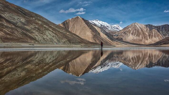 World most favourite tourist destination Pangong Tso, Know all about Ladakh Natural beauty World most favourite tourist destination Pangong Tso, Know all about Ladakh Natural beauty