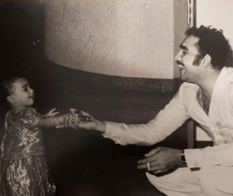 vanitha share the rare photo with father