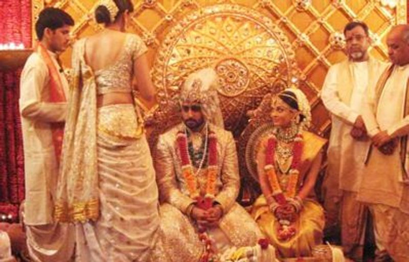 Missed out on Aishwarya Rai-Abhishek Bachchan wedding, mehendi pictures? Here are 15 rare pics from ceremonies
