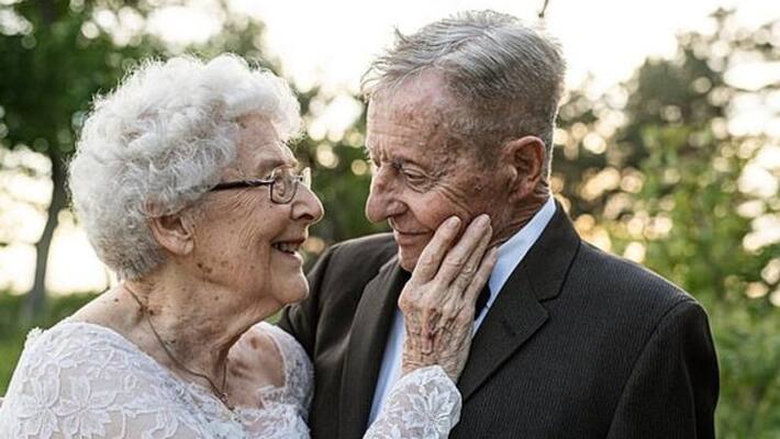 photo shoot of old couple on sixtieth wedding anniversary photo shoot of old couple on sixtieth wedding anniversary