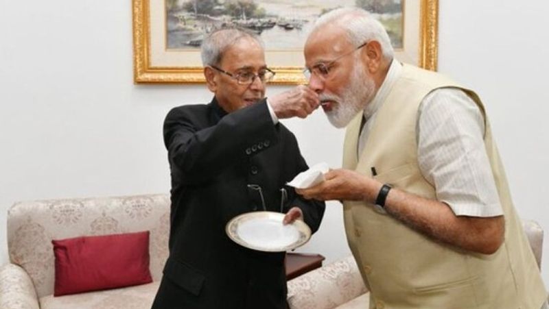pranab mukherjee passes away pm narendra modi says pranab mukherjee and share photos kpr