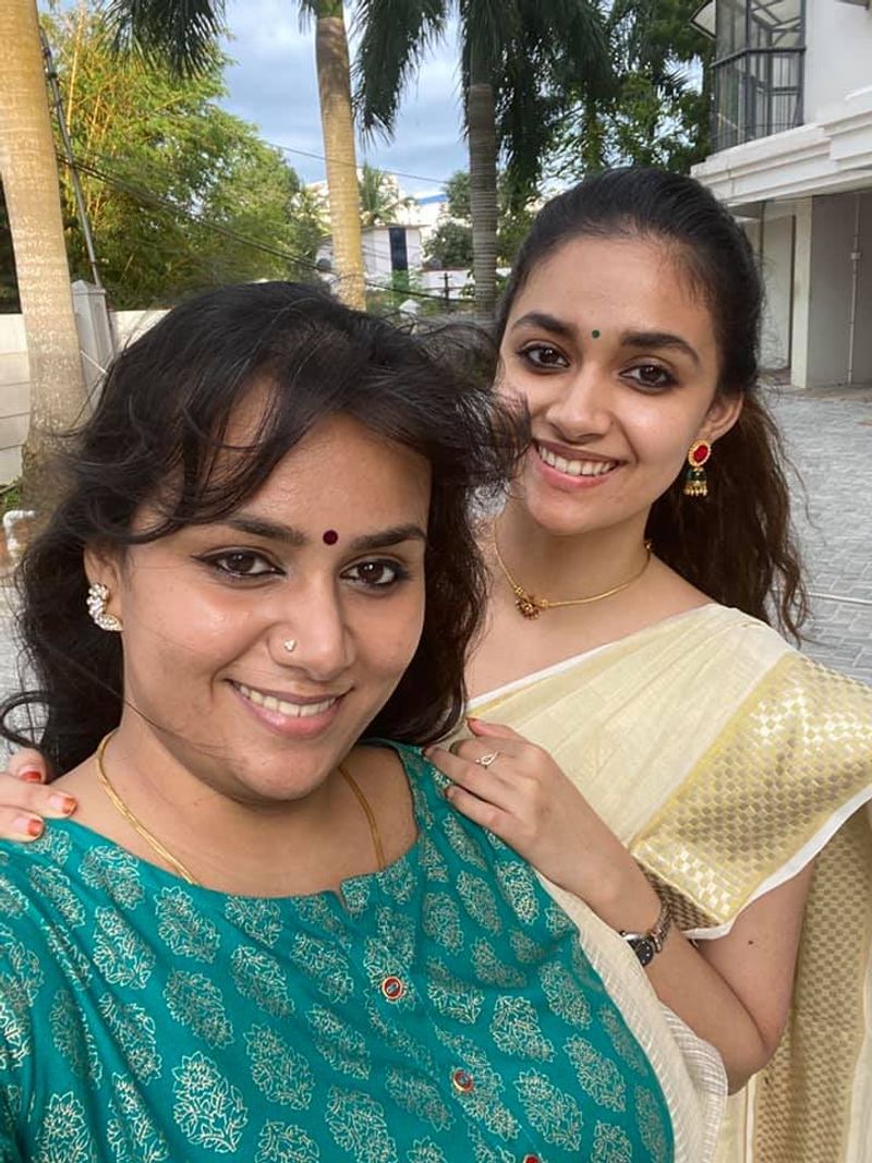Actress Keerthy Suresh Celebrate Onam With Family photos going viral