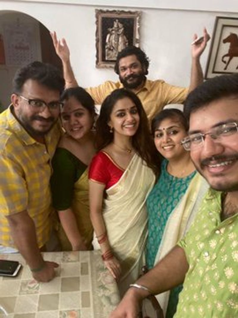 Actress Keerthy Suresh Celebrate Onam With Family photos going viral