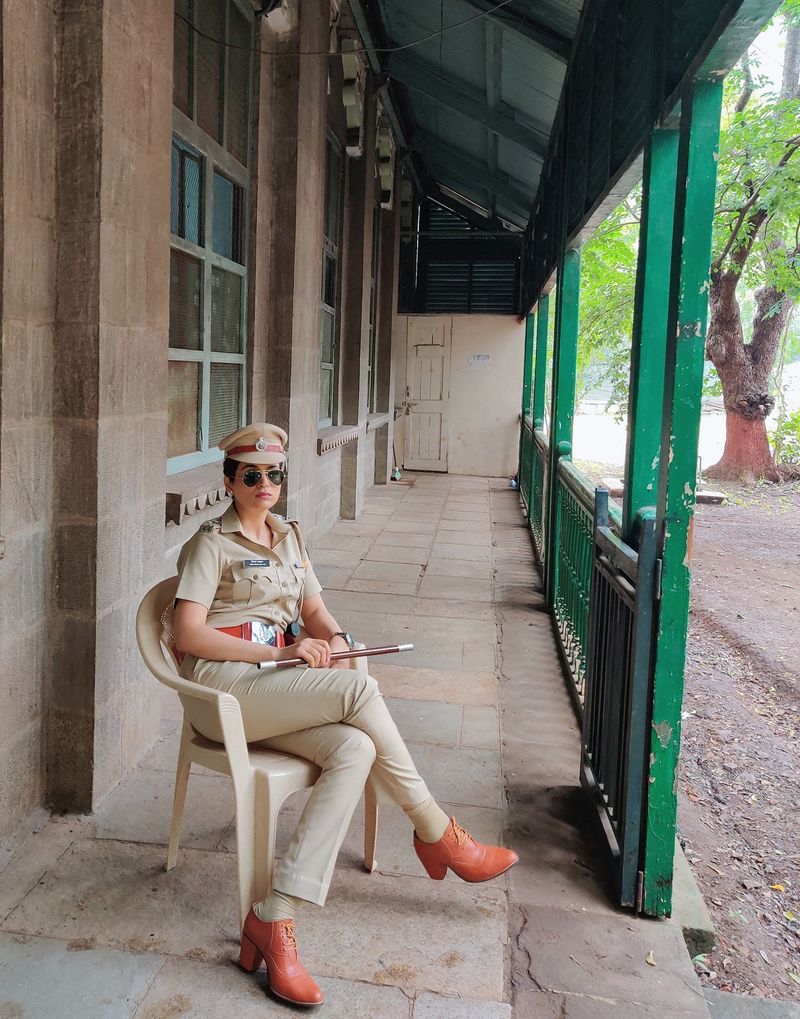 shraddha das mesmerizes the fans waering a khaki dress