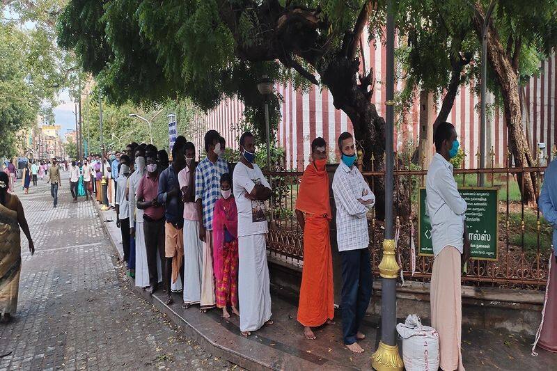 Devotees gather at the Meenakshi Amman Temple in Madurai early in the morning!