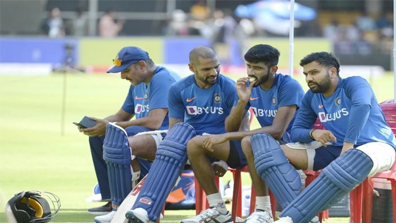 Rohit Sharma reveals secret of Shikhar Dhawan he must go to bathroom before bat spb