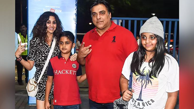 राम पहले काफी हैवी वेट हुआ करते थे लेकिन उनके जबरदस्त अभिनय और गुड लुक्स के कारण कभी उनके वजन समस्या नहीं रहा। लोगों का प्यार उन्हें भरपूर मिला है। उनके दो बच्चे हैं। टीवी से आगे बढ़ आज राम वेब सीरिज में भी काम कर रहे तो फिल्मों में भी। बदले लुक के कराण उनकी फैन फॉलोइंग भी बढ़ गई है।