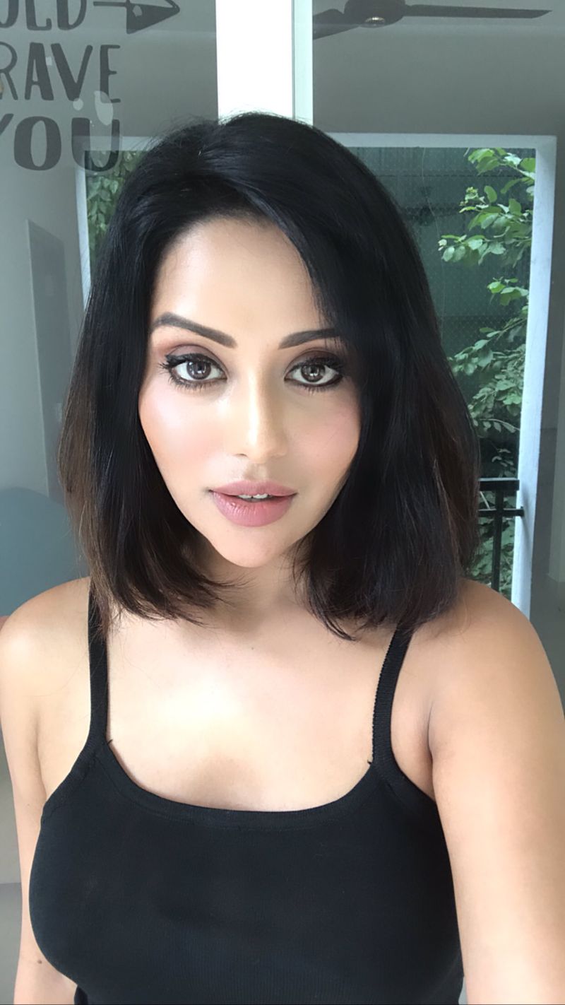 big boss fame Raiza wilson New Hair style photo shoot going viral