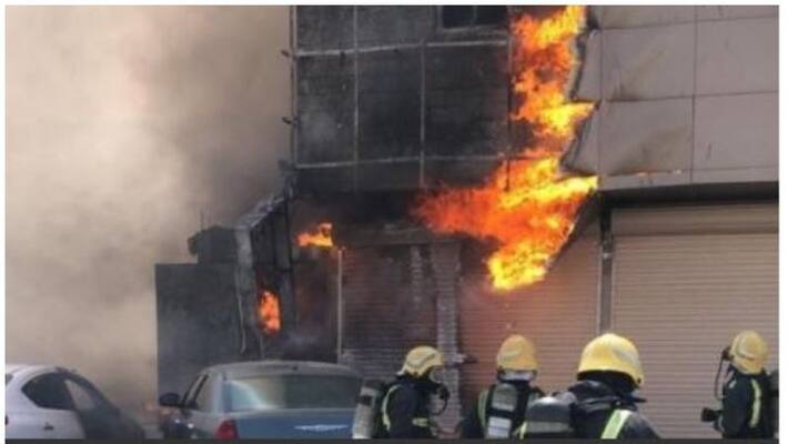 Fire breaks out at COVID and emergency ward of Sayajirao General Hospital in gujrat BTD Fire breaks out at COVID and emergency ward of Sayajirao General Hospital in gujrat BTD