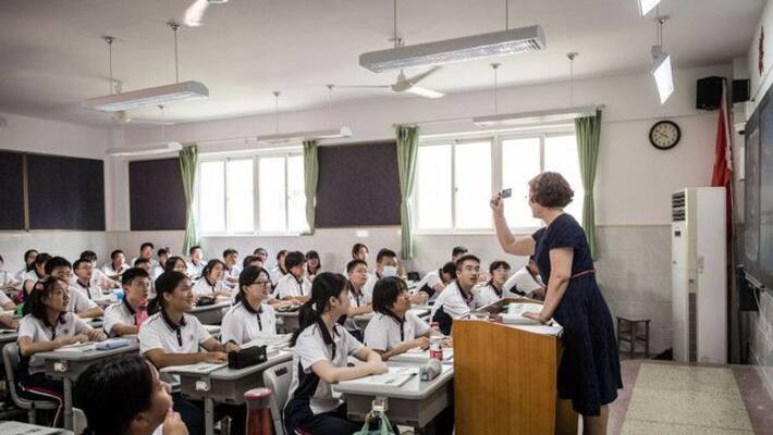Telangana government orders to inquiry on 11 private schools for collecting extra fees from students lns Telangana government orders to inquiry on 11 private schools for collecting extra fees from students lns