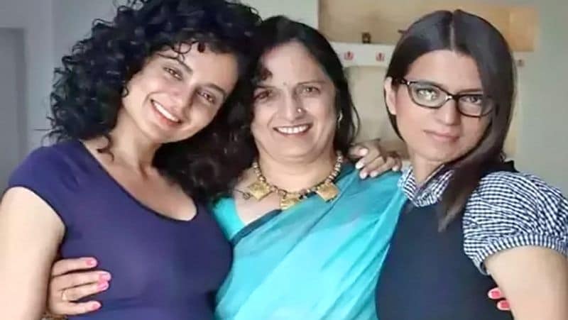 कंगना ने आगे लिखा, दलितों के खिलाफ अत्याचार की जो बातें लोग मुझे टैग करते हैं, मैंने कभी उनका अनुभव नहीं किया, लेकिन मुझे आप पर भरोसा है। हालांकि, जब मैं उस मॉर्डर्न भारत को आपके साथ शेयर करती हूं, जिसे मेरी मां ने मुझे दिया है, तो मुझे झूठा कहने वाले आप कौन होते हैं? वैसे ये जोड़ी एक साथ बहुत अच्छी लग रही है। प्लीज, उन्हें आशीर्वाद दें।