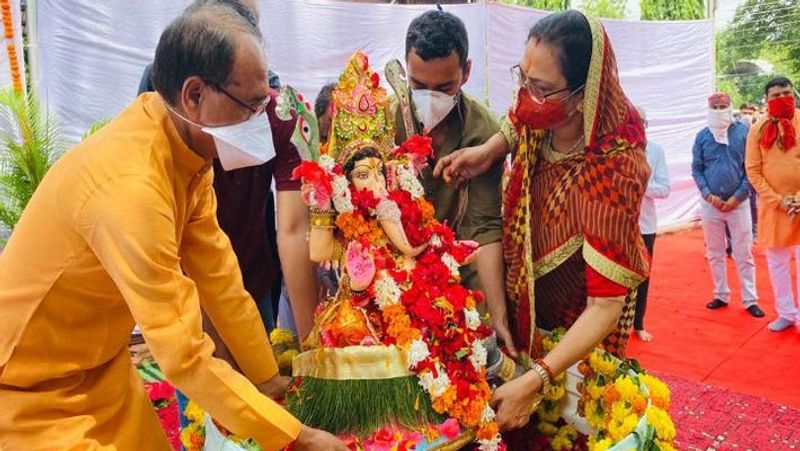 Mumbai government impose restrictions on Ganesh puja 2021 bjc