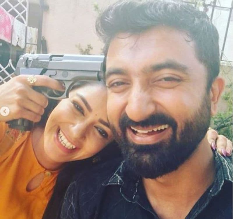 இந்த படத்தை தொடர்ந்து, கவிதை, அருள், ஜெய் சூர்யா, உள்ளிட்ட சில படங்களில் இவர் நடித்தாலும், முன்னணி இடத்தை பிடிக்கமுடியவில்லை.