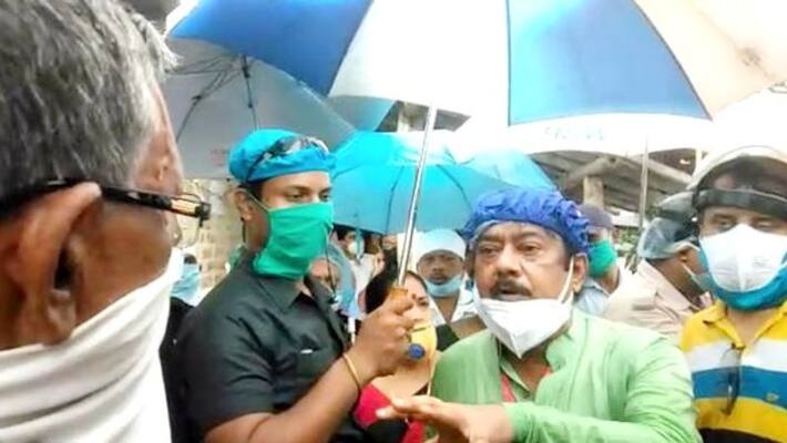 West Bengal minister Jyotipriyo Mullick visited waterlogged areas of North 24 parganas BTD West Bengal minister Jyotipriyo Mullick visited waterlogged areas of North 24 parganas BTD