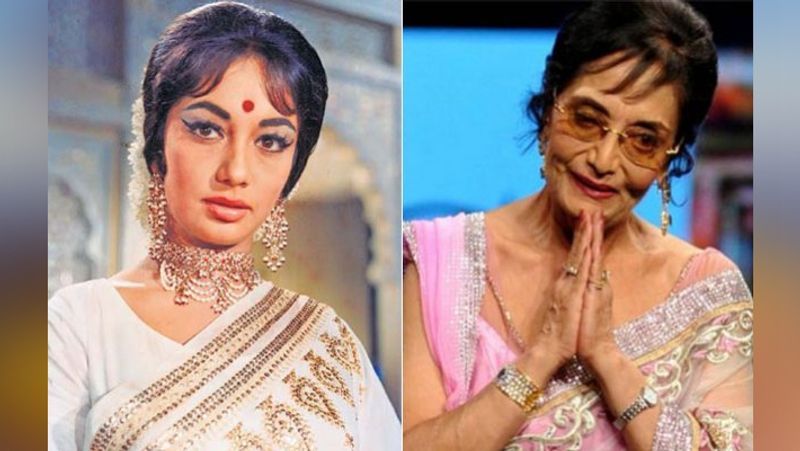 ಸಾಧನಾ ಮೊದಲ ಬಾರಿಗೆ 1955ರ ರಾಜ್ ಕಪೂರ್ ಚಿತ್ರ ಶ್ರೀ 420 ನಲ್ಲಿ ಕಾಣಿಸಿಕೊಂಡರು. ಈ ಸಿನಿಮಾ ಹಾಡು ಇಚಕ್ ದಾನಾ ಬಿಚಕ್ ದಾನಾದಲ್ಲಿದ್ದರು.