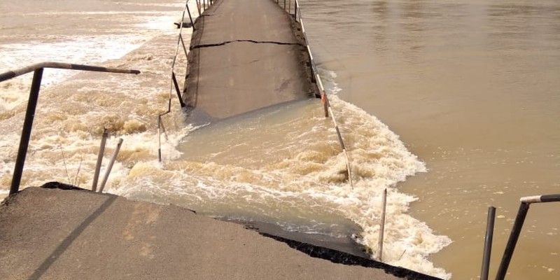 Bridge collapse on Shilabati river due to rain in West Midnapore BTG